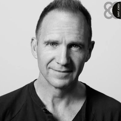 mrralphfiennes's profile picture