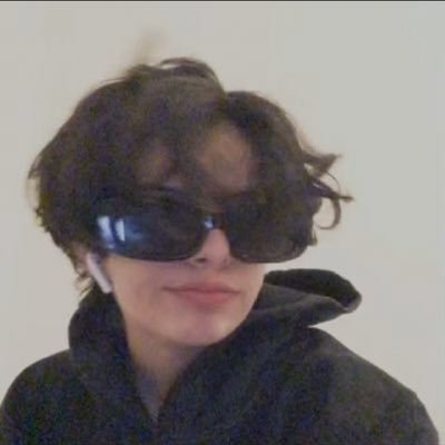 🪡𝓐🪐's profile picture