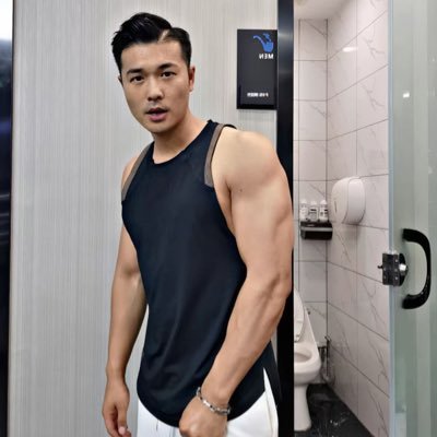伪娘阿红's profile picture