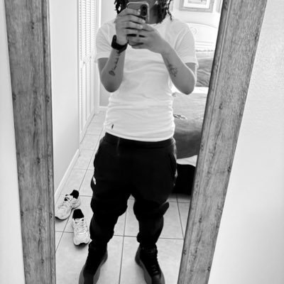 tkizzy✝️💲's profile picture
