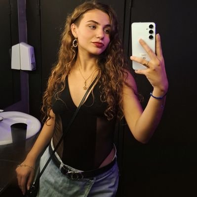 tinosa1227's profile picture