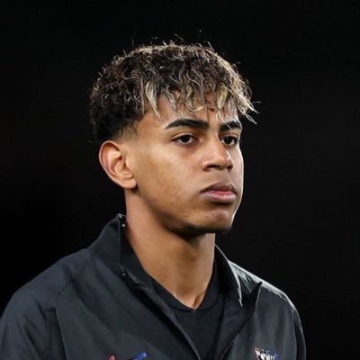 𝐋𝐑's profile picture