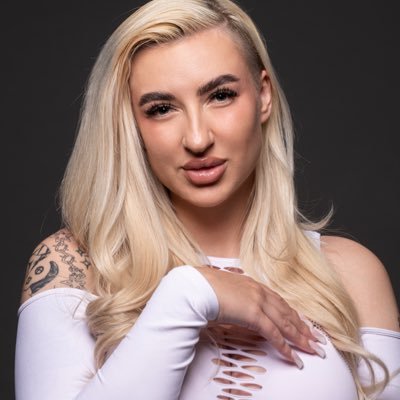 Xenia 💎's profile picture
