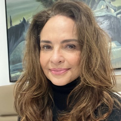 Luiza Tomé     .'s profile picture