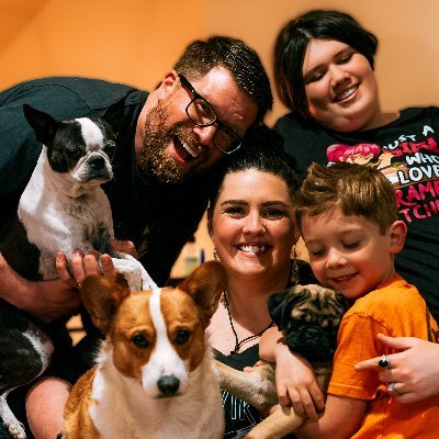 AkiAndFam's profile picture