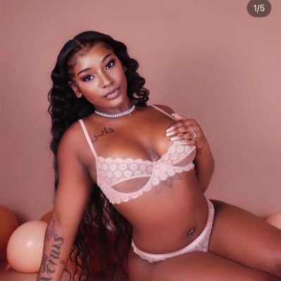 The hottest 🙈's profile picture