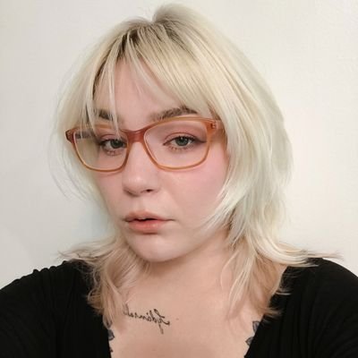 vanam𖦹's profile picture