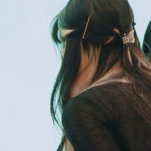 หลิง𝐁𝐥𝐨𝐬𝐬𝐨𝐦♥'s profile picture