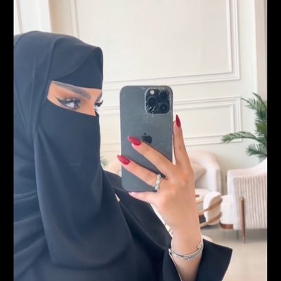 الدكتورة منى زين's profile picture