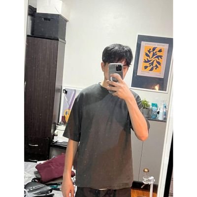 Hoàng Tú's profile picture