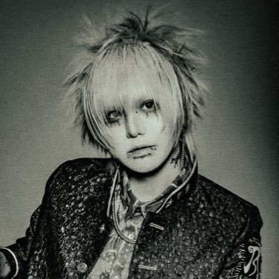 mam0_0fficialt's profile picture