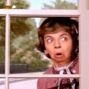 Gladys Kravitz's profile picture