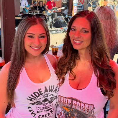 Mia & Mindi's profile picture