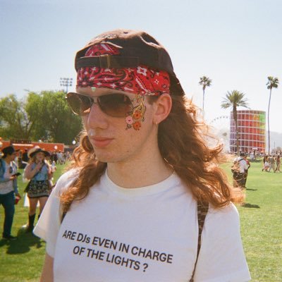 DusseldorfWig's profile picture