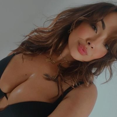 Asteriaglam's profile picture