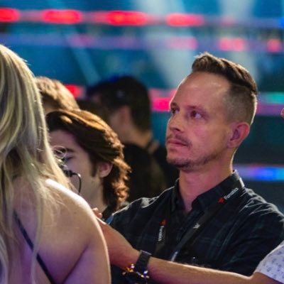 mickakers's profile picture