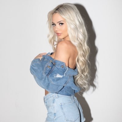 Elsa jean's profile picture