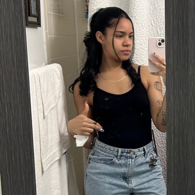 Prettyfeets's profile picture