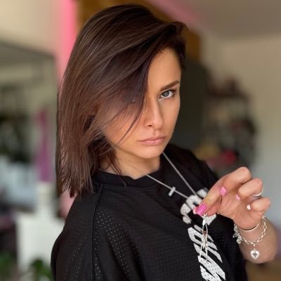 𝖍𝖊𝖑𝖑𝖘𝖊𝖓𝖙𝖍𝖊𝖆𝖛𝖊𝖓's profile picture