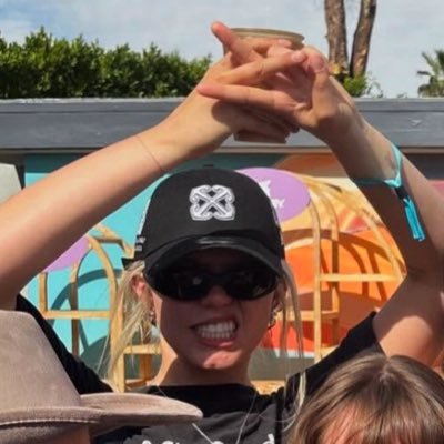 𝐛𝐢☽ ꕤ ★✂️'s profile picture