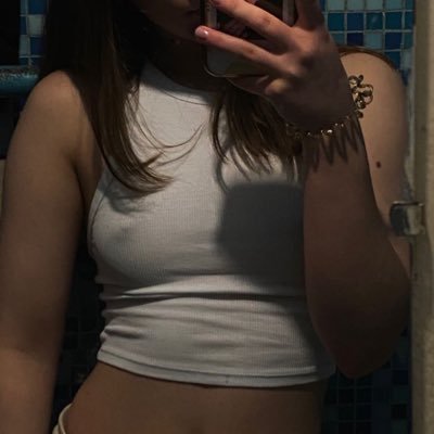 orospo menekşe👅's profile picture