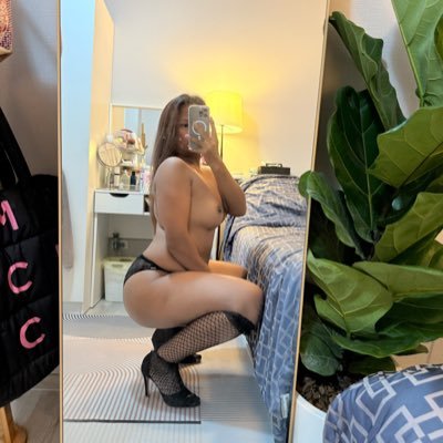 ladyboyzohot's profile picture