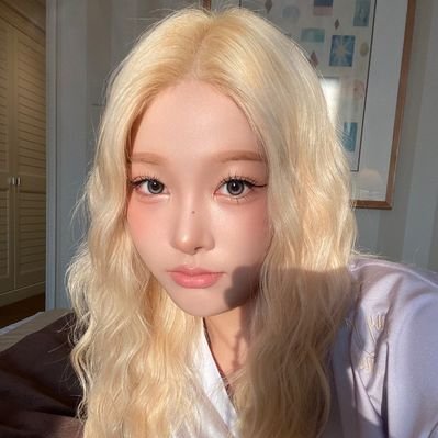 Huíla #Youngseo&Jiana's profile picture