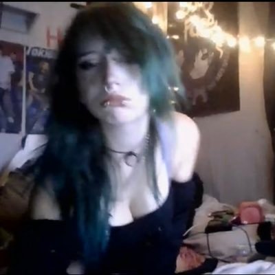 Tinyxbunny11's profile picture