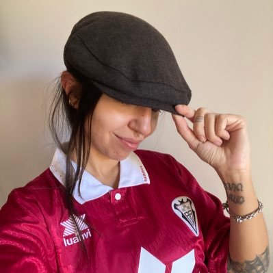 angelaodevil 🤍🦇's profile picture