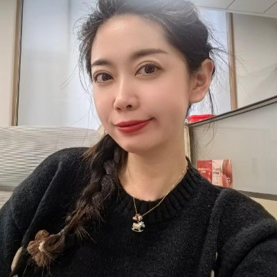 喬妍-銀行櫃姐's profile picture