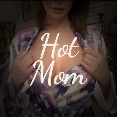 Hot Mom's profile picture