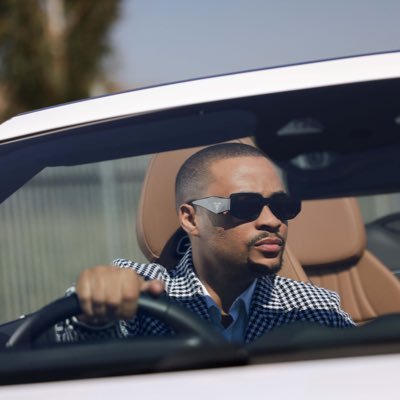 __sinaye's profile picture