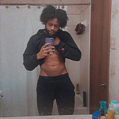 shedesiresd's profile picture