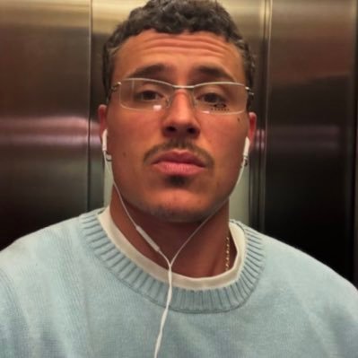 eleʰ 🤍's profile picture