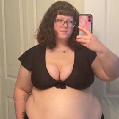melodymooncake's profile picture