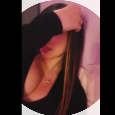 nikkolebre's profile picture