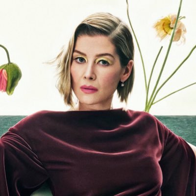 rosamund pike daily's profile picture