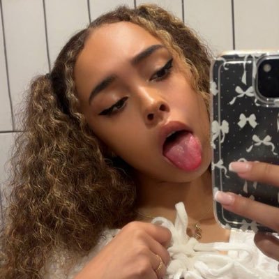 SI 🇬🇧 𝑩𝒓𝒊𝒕𝒊𝒔𝒉 𝐒𝐖𝐈𝐓𝐂𝐇 🎀's profile picture