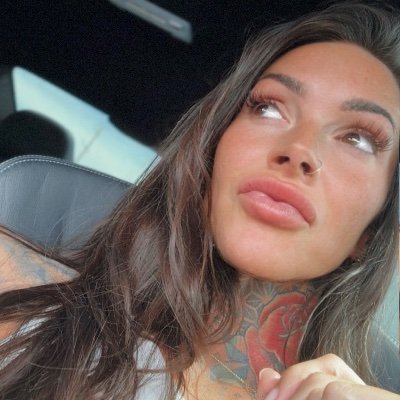 L's profile picture