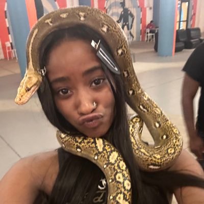 mecca ;)'s profile picture