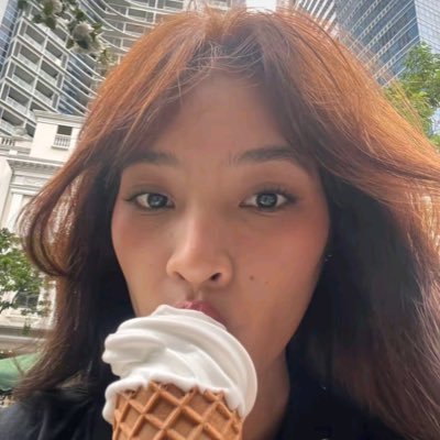 ;'s profile picture