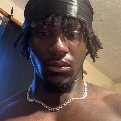 des's profile picture