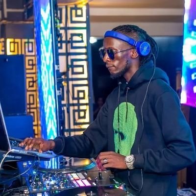 dvjdougie's profile picture