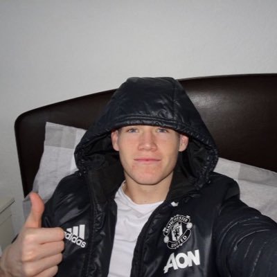 mctomni's profile picture