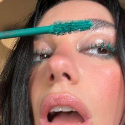 Bella 🪐's profile picture
