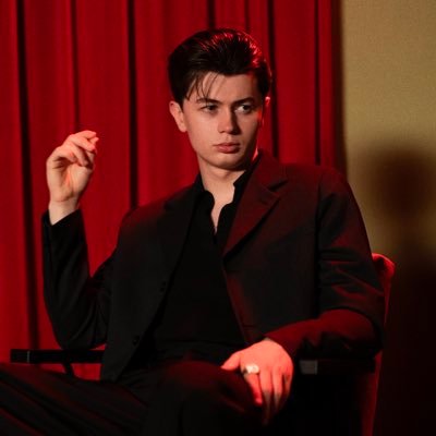 elliotjamesreay's profile picture