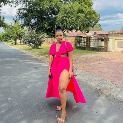 OmhleSiwe26198's profile picture