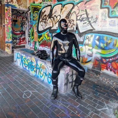 LATEXBOYTOY85's profile picture