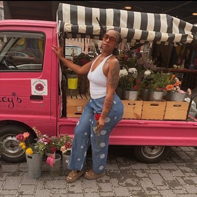 KLove's profile picture