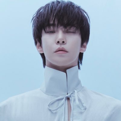 DOYOUNG's profile picture